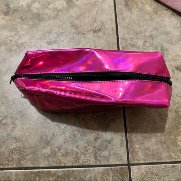 NWOT Hot Pink Cosmetics Bag - Picture 3 of 3